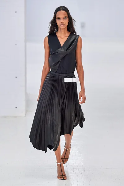 Look 39